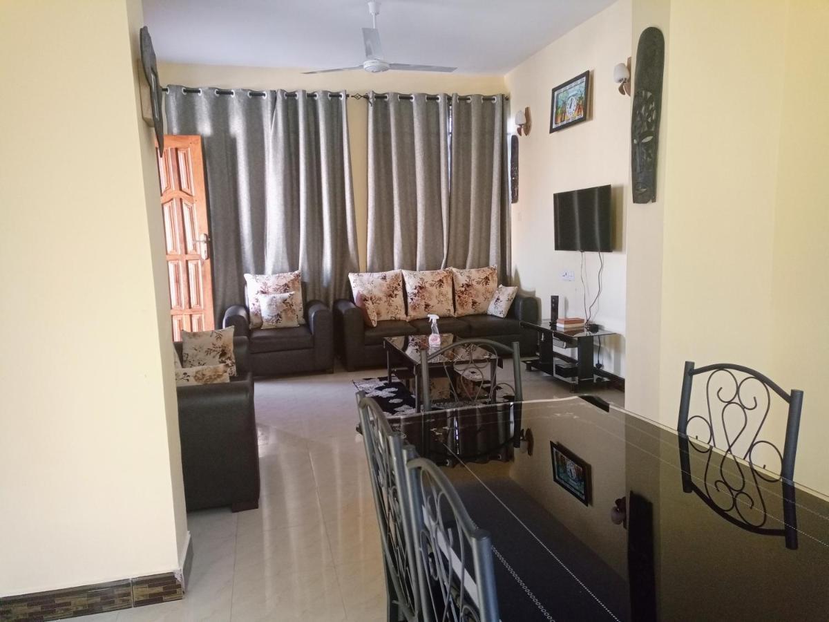Chibuba Airport Accommodation Darüsselam Dış mekan fotoğraf