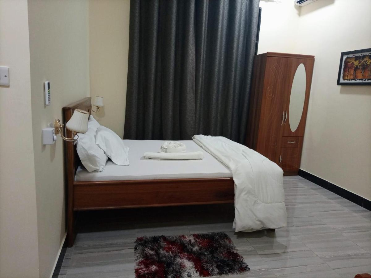 Chibuba Airport Accommodation Darüsselam Dış mekan fotoğraf