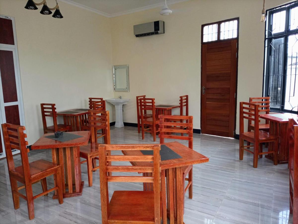 Chibuba Airport Accommodation Darüsselam Dış mekan fotoğraf