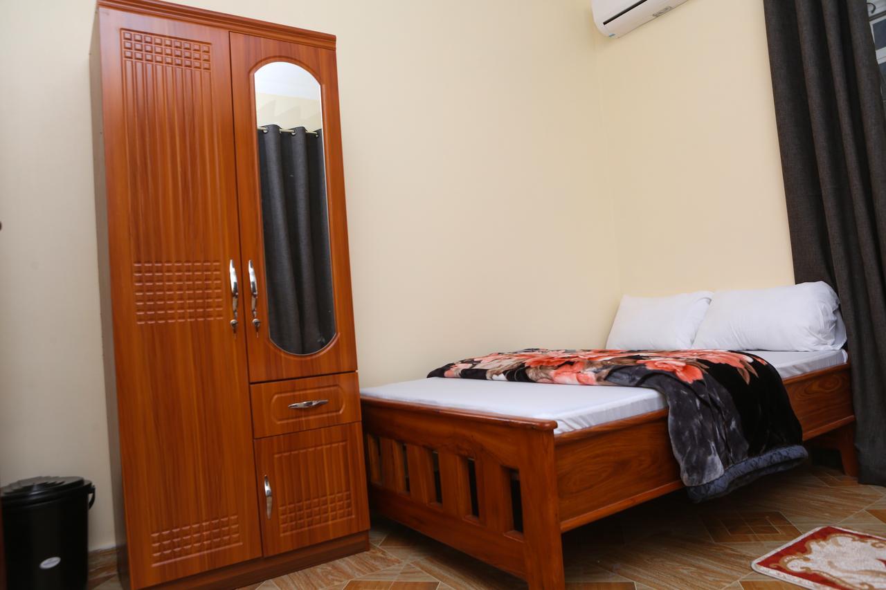Chibuba Airport Accommodation Darüsselam Dış mekan fotoğraf