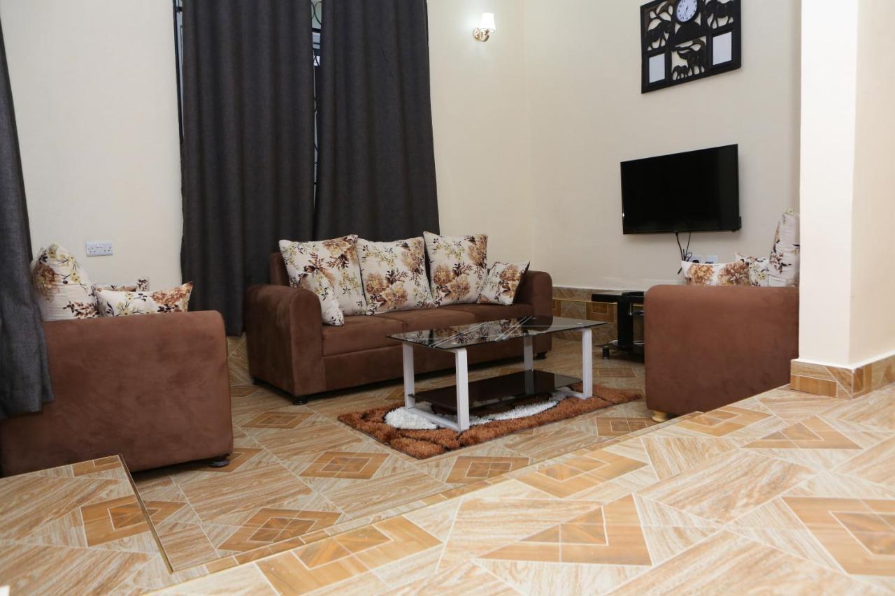 Chibuba Airport Accommodation Darüsselam Dış mekan fotoğraf