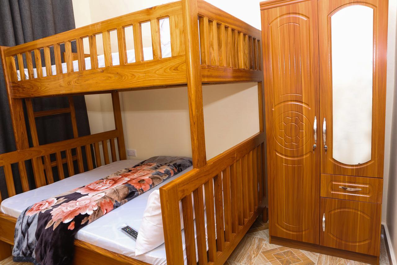 Chibuba Airport Accommodation Darüsselam Dış mekan fotoğraf