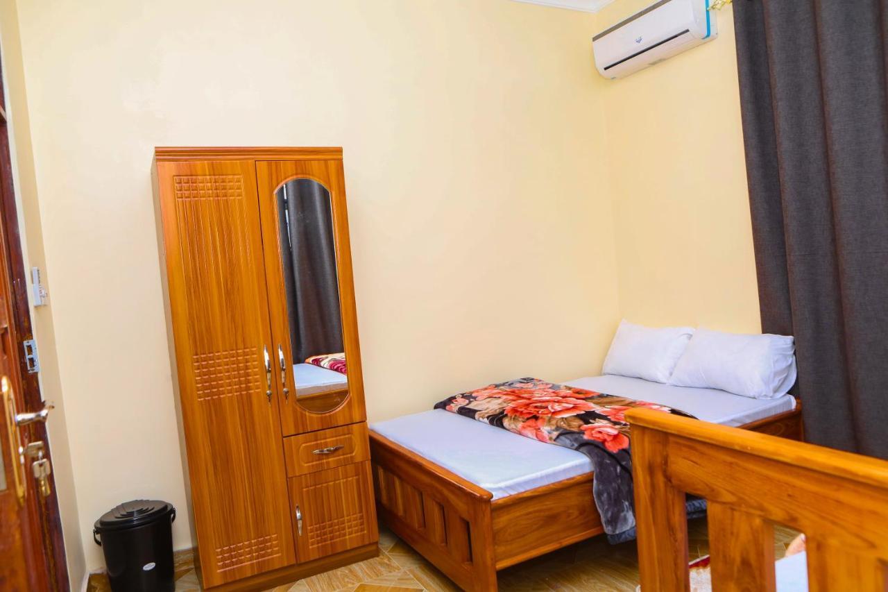 Chibuba Airport Accommodation Darüsselam Dış mekan fotoğraf