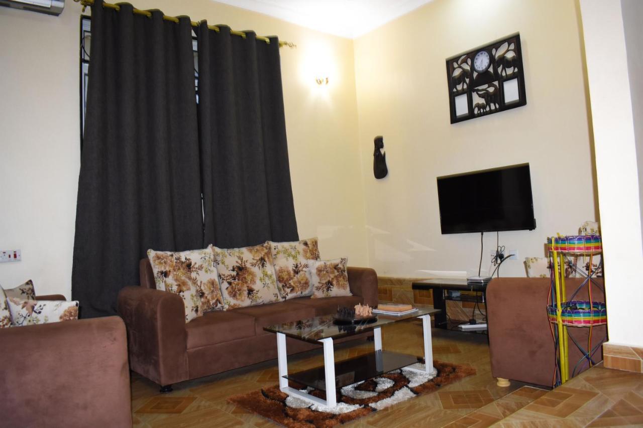 Chibuba Airport Accommodation Darüsselam Dış mekan fotoğraf