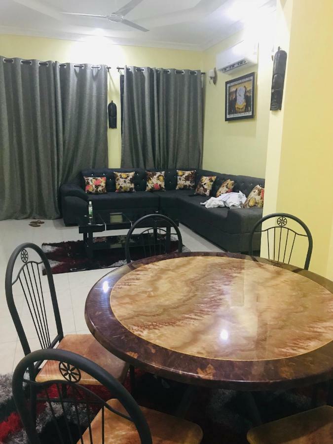 Chibuba Airport Accommodation Darüsselam Dış mekan fotoğraf